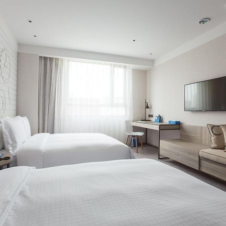 Airline Inn - Kaohsiung Station מראה חיצוני תמונה