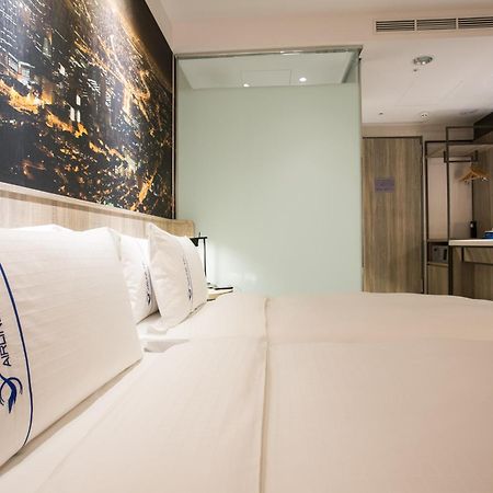 Airline Inn - Kaohsiung Station מראה חיצוני תמונה